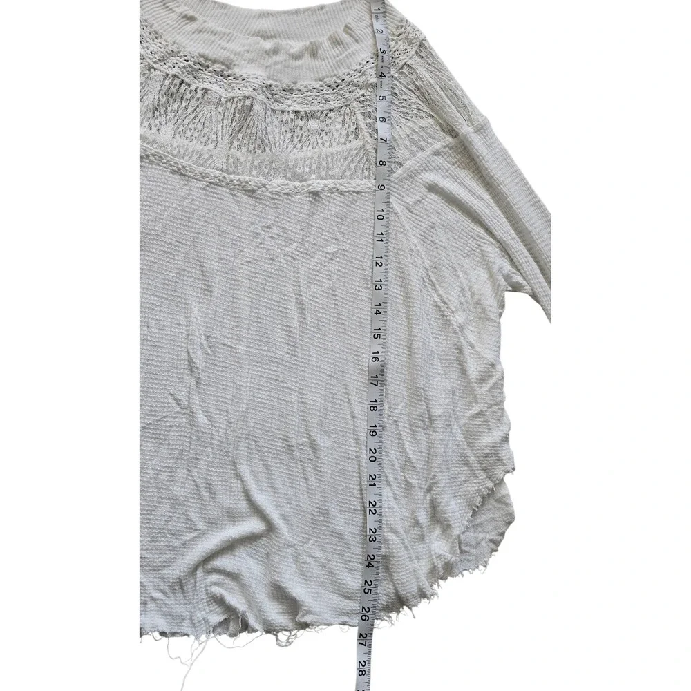 Free People White Long Sleeve‎ Waffle Knit Top Crochet Details Size M